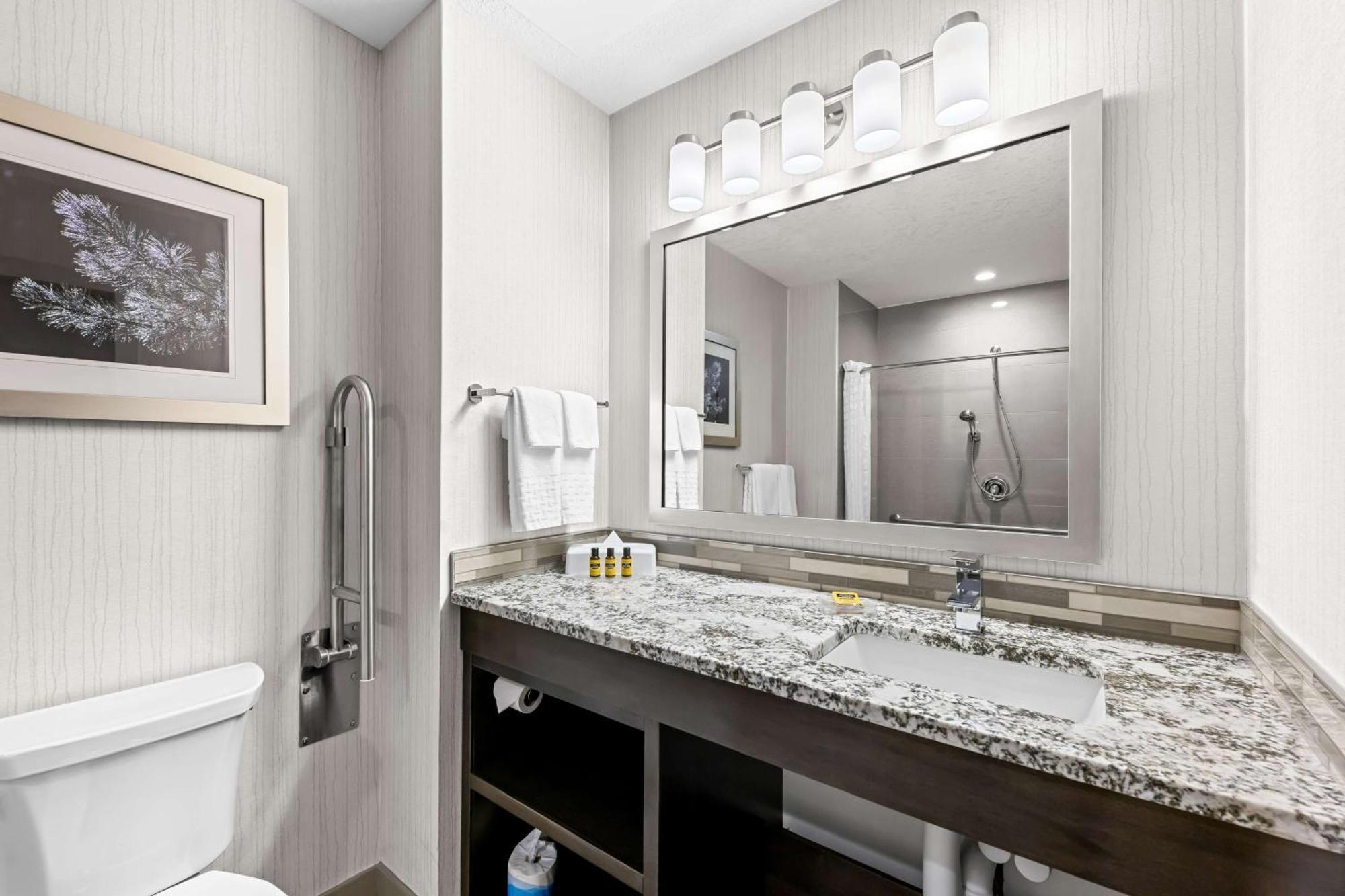 Best Western Plus Airdrie Gateway Zewnętrze zdjęcie