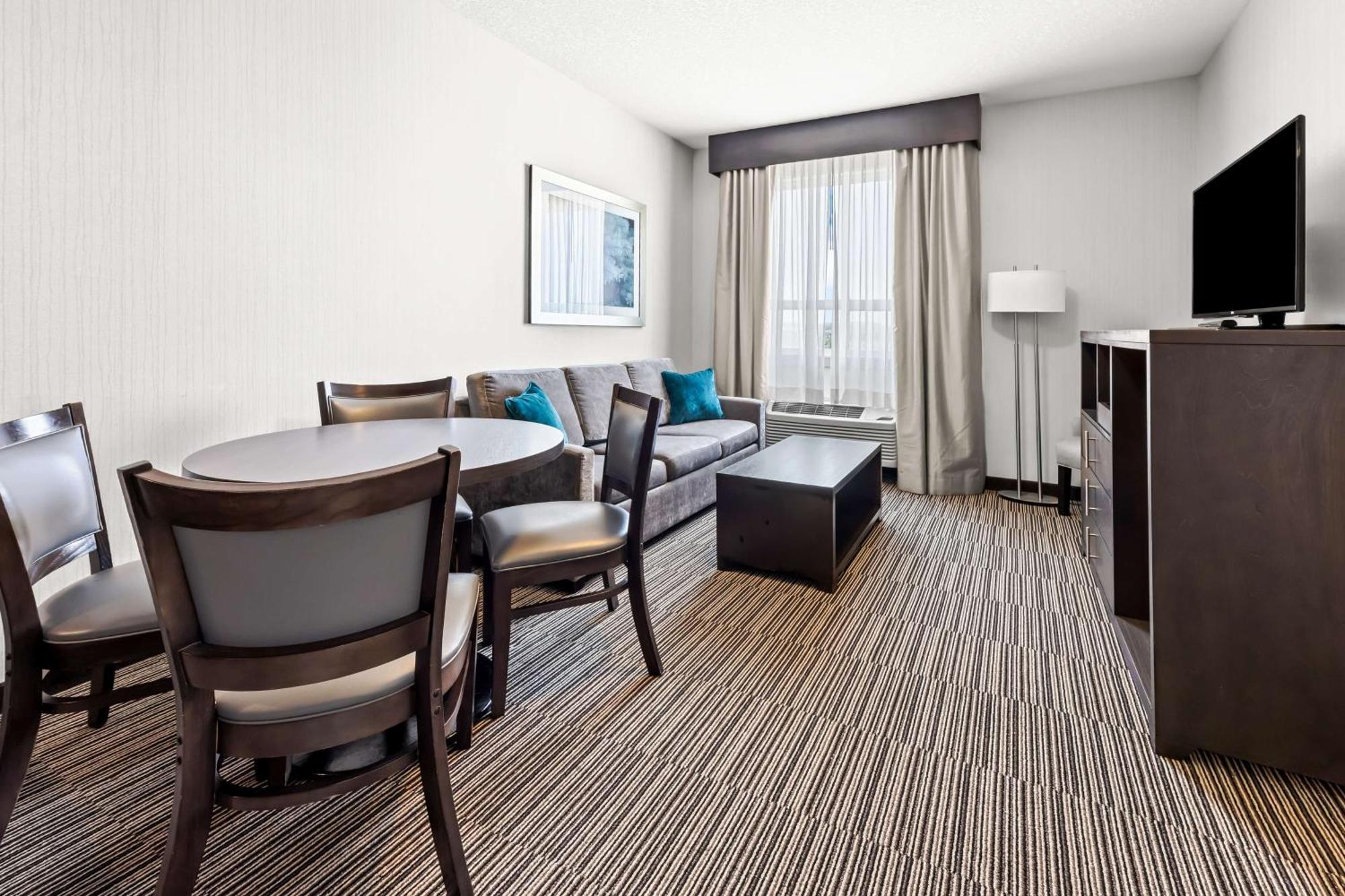 Best Western Plus Airdrie Gateway Zewnętrze zdjęcie